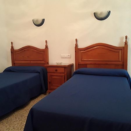 Hostal Miguel Калаонда Экстерьер фото